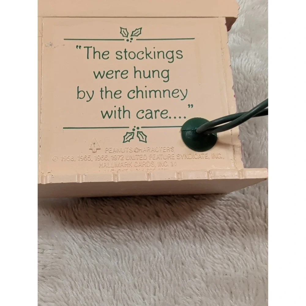 Vintage 1991 Hallmark Keepsake Snoopy Woodstock Fireplace Magic Ornament Peanuts